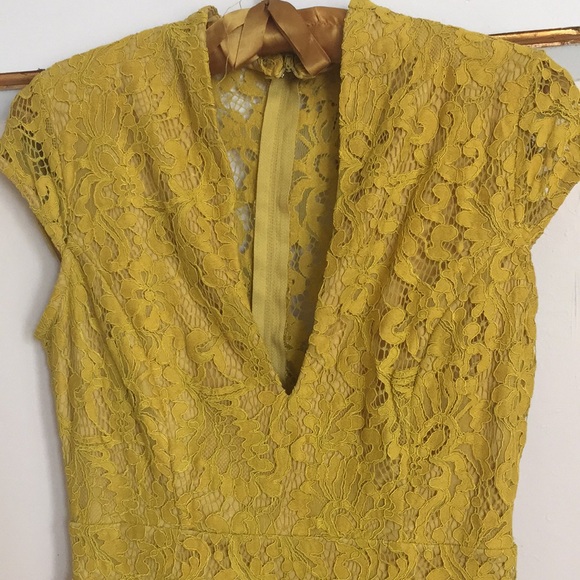 Ladies dress - Picture 2 of 4